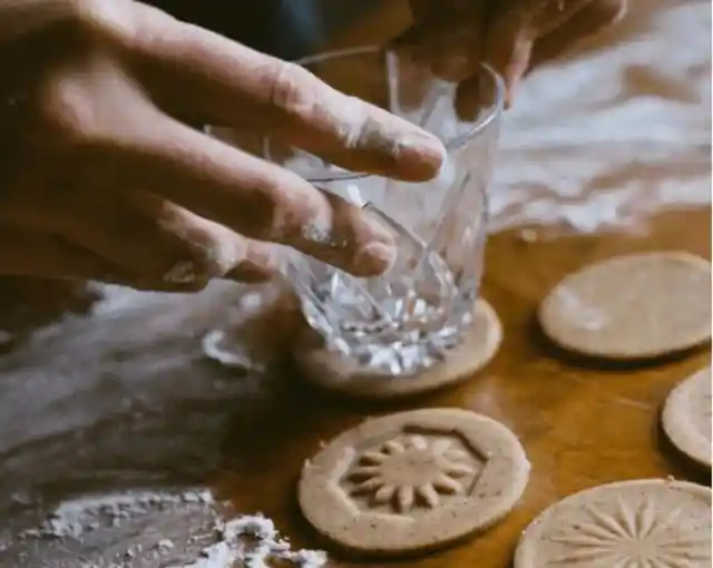 An Instant Cookie Molder