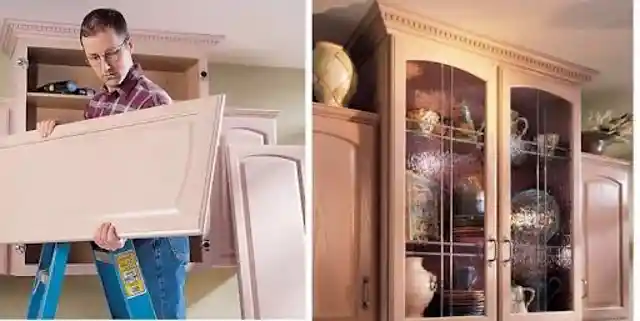 Glass cabinets make a lovely kitchen