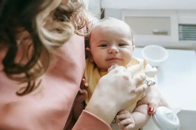 My Newborn Was Screaming in the ER When a Man in a Rolex Said I Was Wasting Resources – Then the Doctor Burst Into the Room and Stunned Everyone