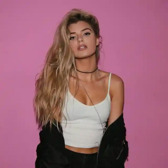 Alissa Violet