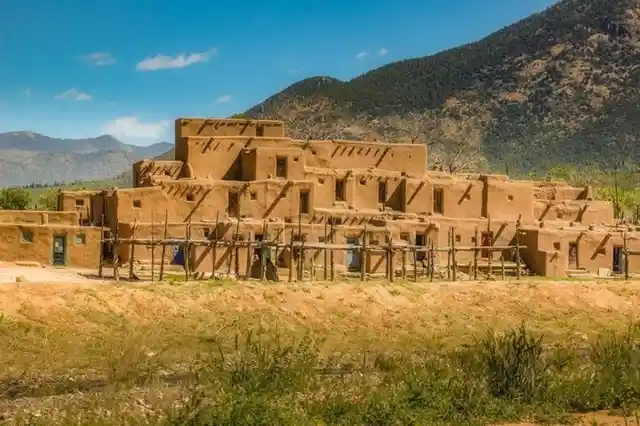 The Noise Of The Taos Hum