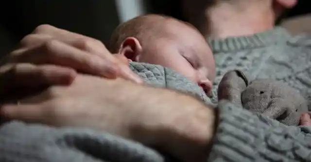 Frozen in Fear and Curiosity