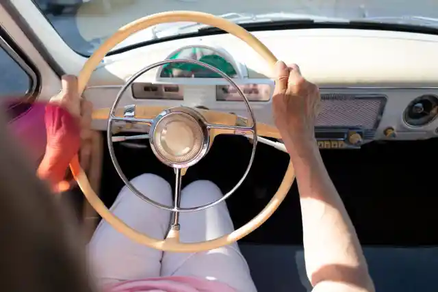 Passengers in My Car Mocked Me the Whole Ride – Then a Cop Pulled Us over and Taught Them a Lesson