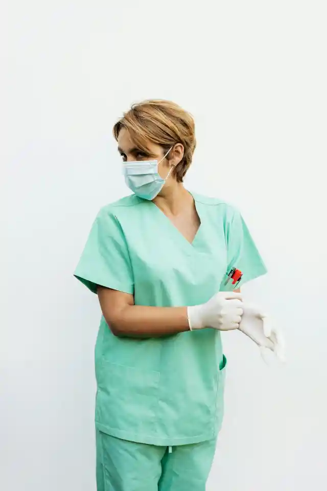 My Newborn Was Screaming in the ER When a Man in a Rolex Said I Was Wasting Resources – Then the Doctor Burst Into the Room and Stunned Everyone