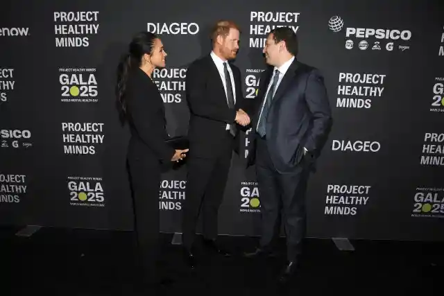 Prince Harry and Meghan Markle’s Interaction at Rare Red Carpet Appearance Sparks Online Discussion
