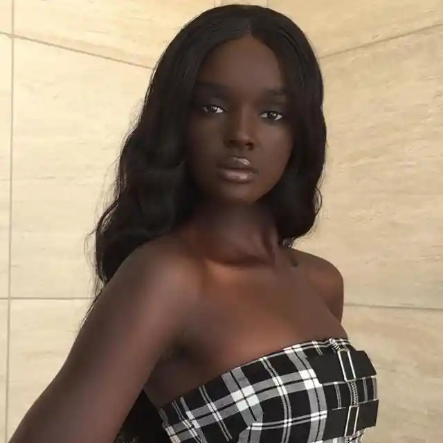 Matte Black Color of Duckie Thot