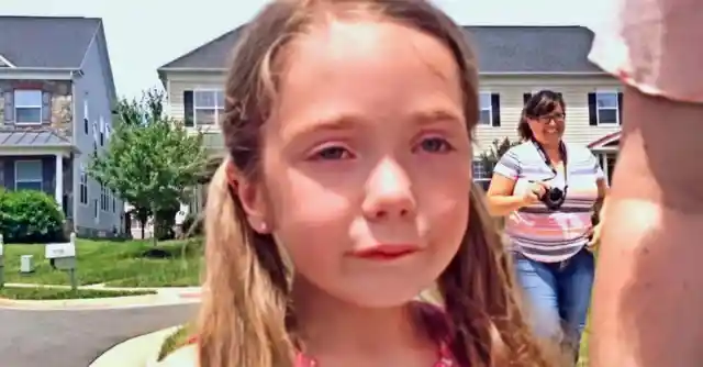 Daughter Returns Hungry From School, Mother Finds Note Inside Her Lunchbox