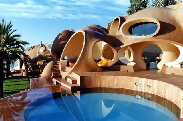 The Bubble Palace: A Sci-Fi Dream Home