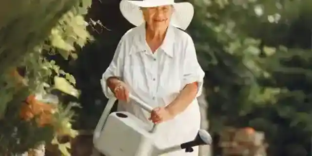 My Wealthy Neighbor Made a 90-Year-Old Woman Pay for His Lawn Care for Months – I Felt Sorry for Her, So I Decided to Teach Him a Lesson