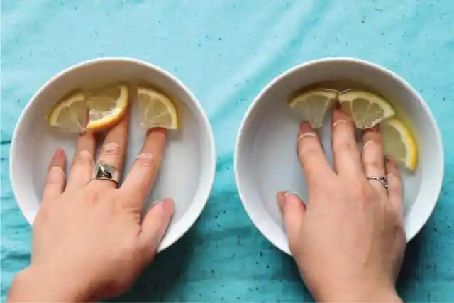 Lemon-Soaked Nails