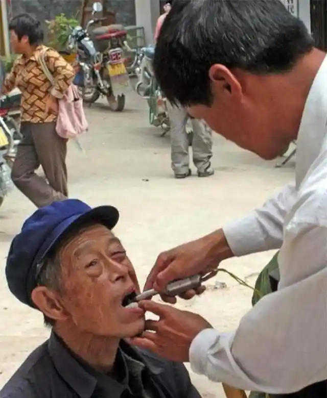 Sidewalk Dentists