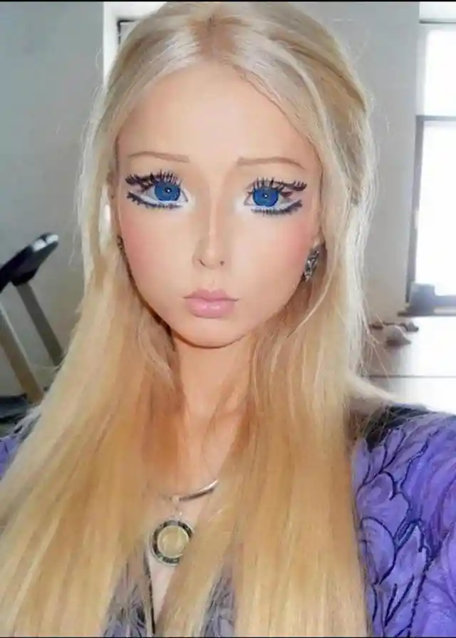 Barbie look