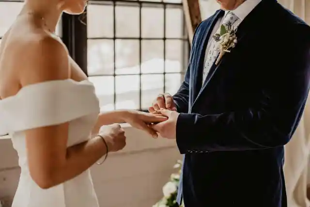 Am I to Blame for Ruining My Friend’s Wedding after I Wore a ‘Gold’ Dress to It?