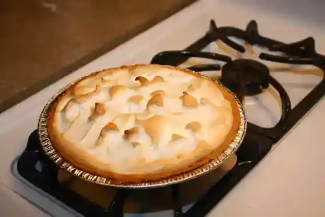 My 14-Year-Old Daughter Baked 40 Apple Pies for the Local Nursing Home – I Started Shaking When Two Armed Officers Knocked on My Door at Dawn