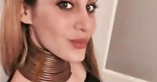 Long Neck Girl