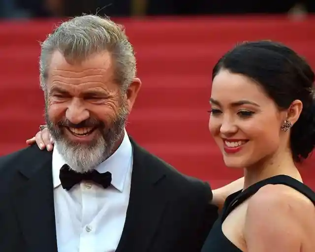 Mel Gibson and Rosalind Ross (35 Years)