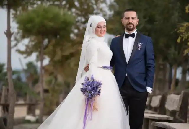 3. A Marriage That Lasts… An Hour?