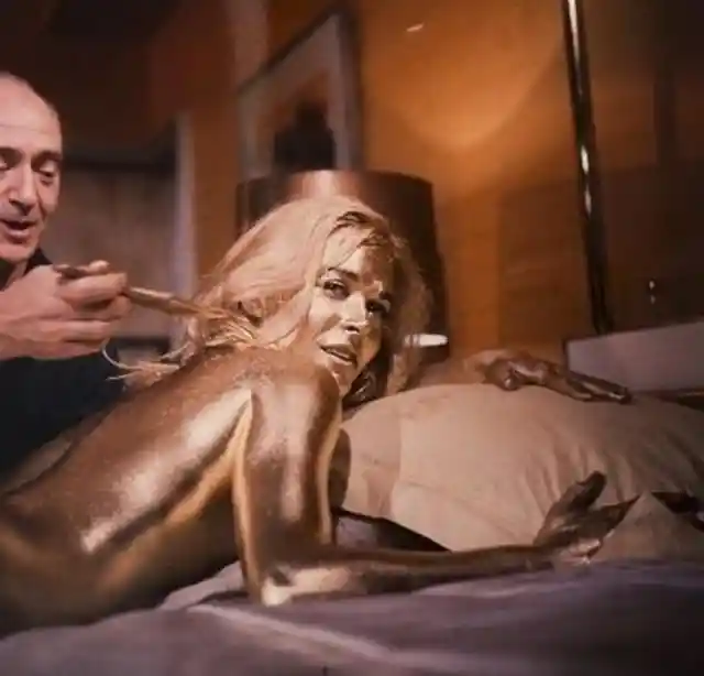 Bond, Golden Bond