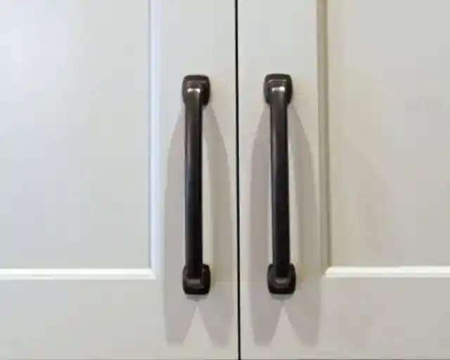 Clean cabinet handles