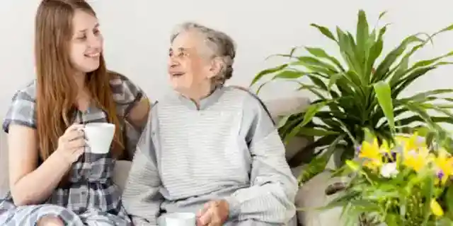 I Took Care of My Elderly Neighbor – After She Died, the Police Knocked on My Door, and When I Learned Why, My Knees Buckled