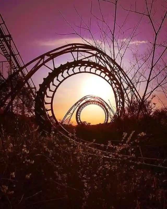 Abandoned Rollercoaster - Nara Dreamland, Japan