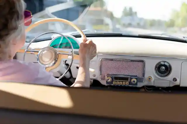 Passengers in My Car Mocked Me the Whole Ride – Then a Cop Pulled Us over and Taught Them a Lesson