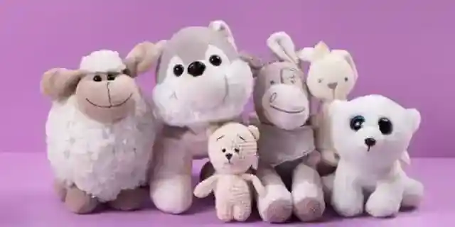My 13-Year-Old Daughter Decided to Sew Soft Toys from Her Sister's Clothes for Other Children – In the Pocket of One Cardigan, She Found a Phone I Had Never Seen Before
