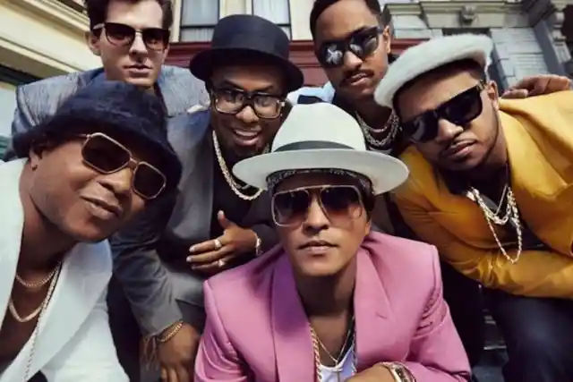 Uptown Funk – Mark Ronson ft. Bruno Mars