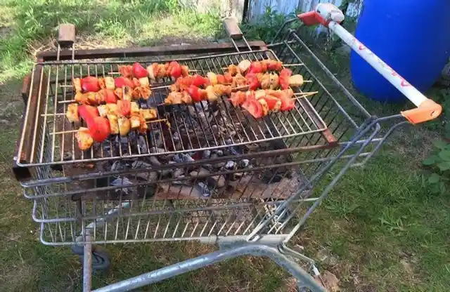 Who Needs a Fancy Grill if You Have a Pushcart?