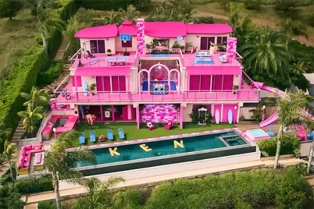 Check Out Las Vegas’ Hidden Mansions You Can Actually Rent!