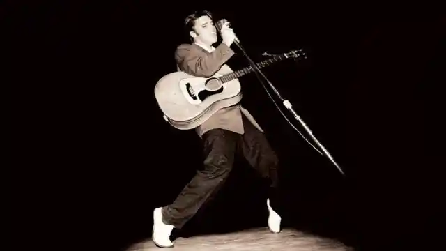 What was the name of Elvis's first RCA single?