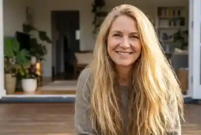 I Sold My Long Hair to Buy My Daughter's $500 Dream Prom Gown – What Happened When She Walked Onto the Stage a Week Later Left Me Shaking