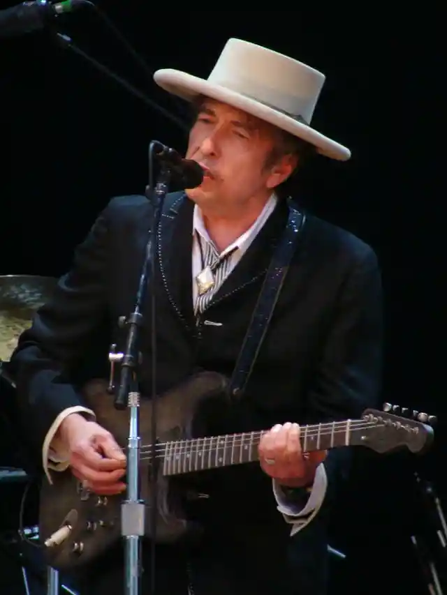 Lequel des titres suivants n'est pas une chanson de Bob Dylan ?