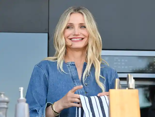 5 Top Female Celebrities Discuss Aging Gracefully — 60+ Photos of Them over the Years