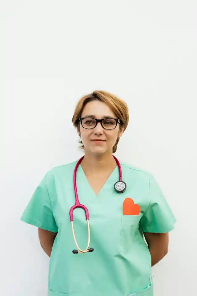 My Newborn Was Screaming in the ER When a Man in a Rolex Said I Was Wasting Resources – Then the Doctor Burst Into the Room and Stunned Everyone
