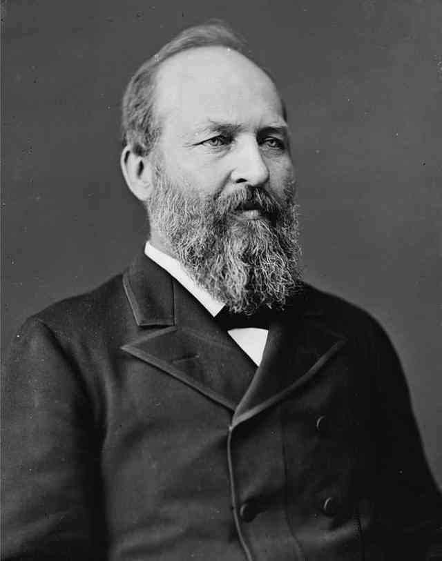 10. James Garfield – IQ: 152.3