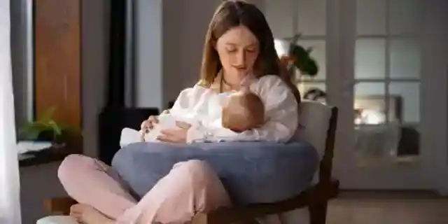 When I Returned from the Hospital with Our Newborn, My Husband Had Changed the Locks – Twenty Hours Later, He Showed Up, Pounding and Screaming