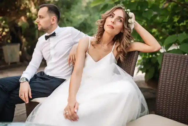 Am I to Blame for Ruining My Friend’s Wedding after I Wore a ‘Gold’ Dress to It?