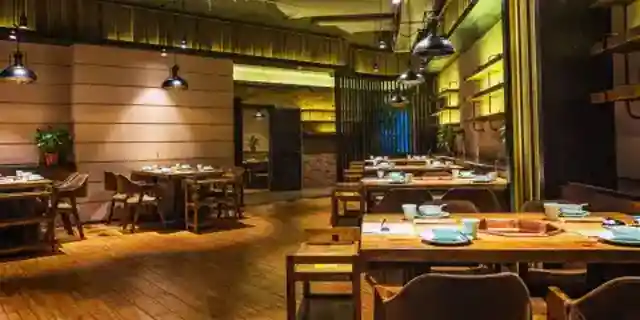 My Date Ordered a $150 Lobster Dinner on Our First Date and Then Refused to Pay – Moments Later, Karma Struck Her Right There in Front of Me