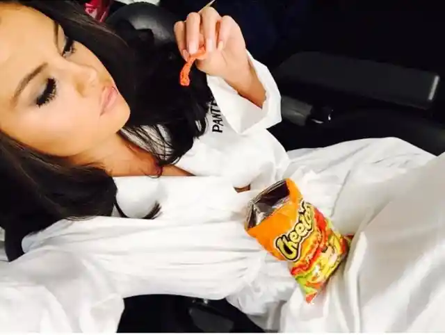 Some Of Selena Gomez’s Favorite Things Include Flamin’ Hot Cheetos!