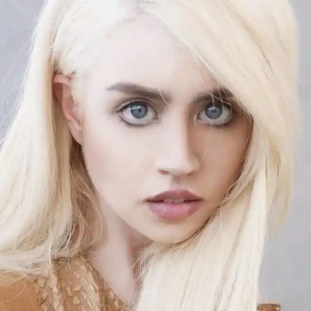 Vivid Blue Eyes of Allison Harvard