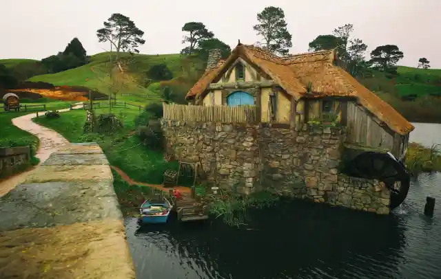 10 Iconic Movie Locations You Can Visit Around the World