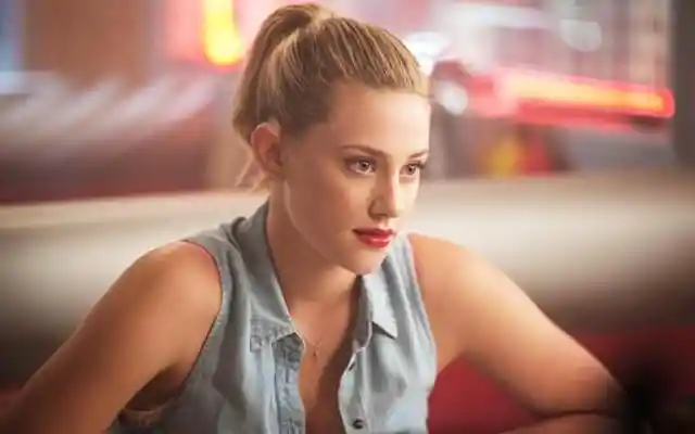 Lili Reinhart