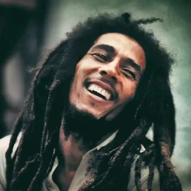 ¿Cómo se llama el álbum de grandes éxitos de Bob Marley?