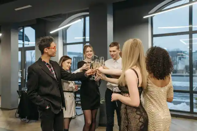 At My Husband's Corporate Party, Our Daughter Screamed, 'Mommy, Look! That's the Lady with the Worms!' – The Truth Behind It Left Me Shattered