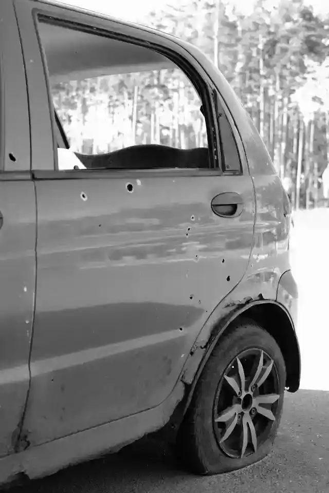 How to hide scratches on your car