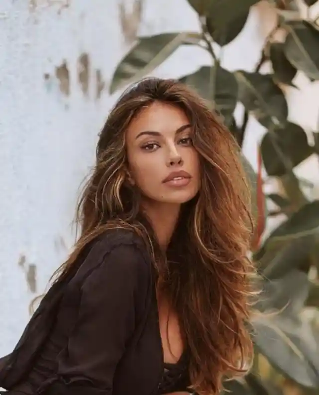 Fling: Madalina Ghenea