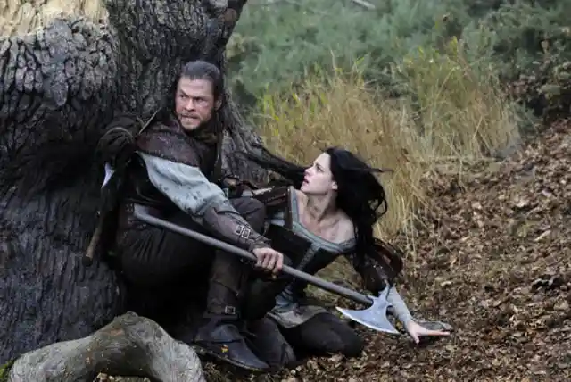 Snow White and the Huntsman – Robert Pattinson and Kristen Stewart