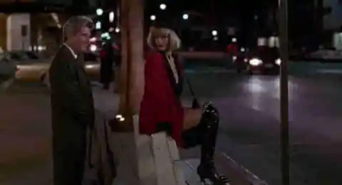 8. The famous red coat that Vivian wears throughout the film was actually a $30 jacket taken from a movie usher the director met before filming started.