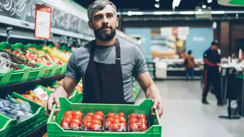 I Disguised Myself as Homeless and Walked Into a Huge Supermarket to Choose My Heir